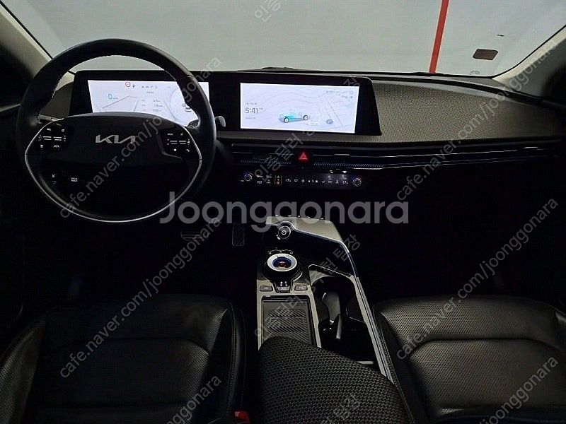 EV6 중고 EV6 중고차 흰색 2022년식 64,840km 롱레인지 어스 수원중고차--8
